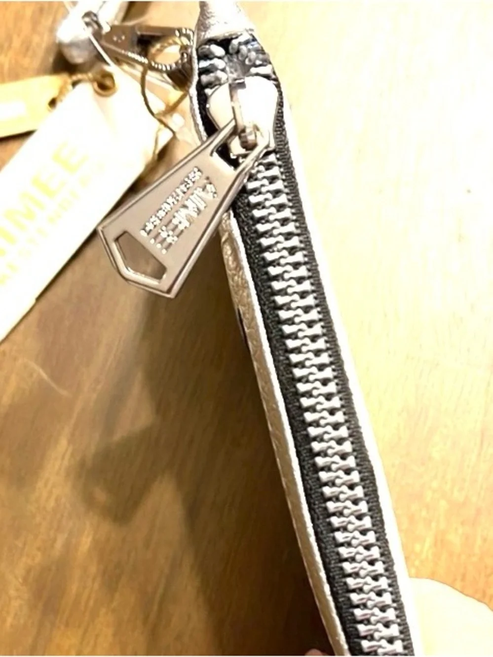 Aimee Kestenberg Lanyard Lima Leather Card Wallet Silver Metallic NWT - Picture 4 of 6